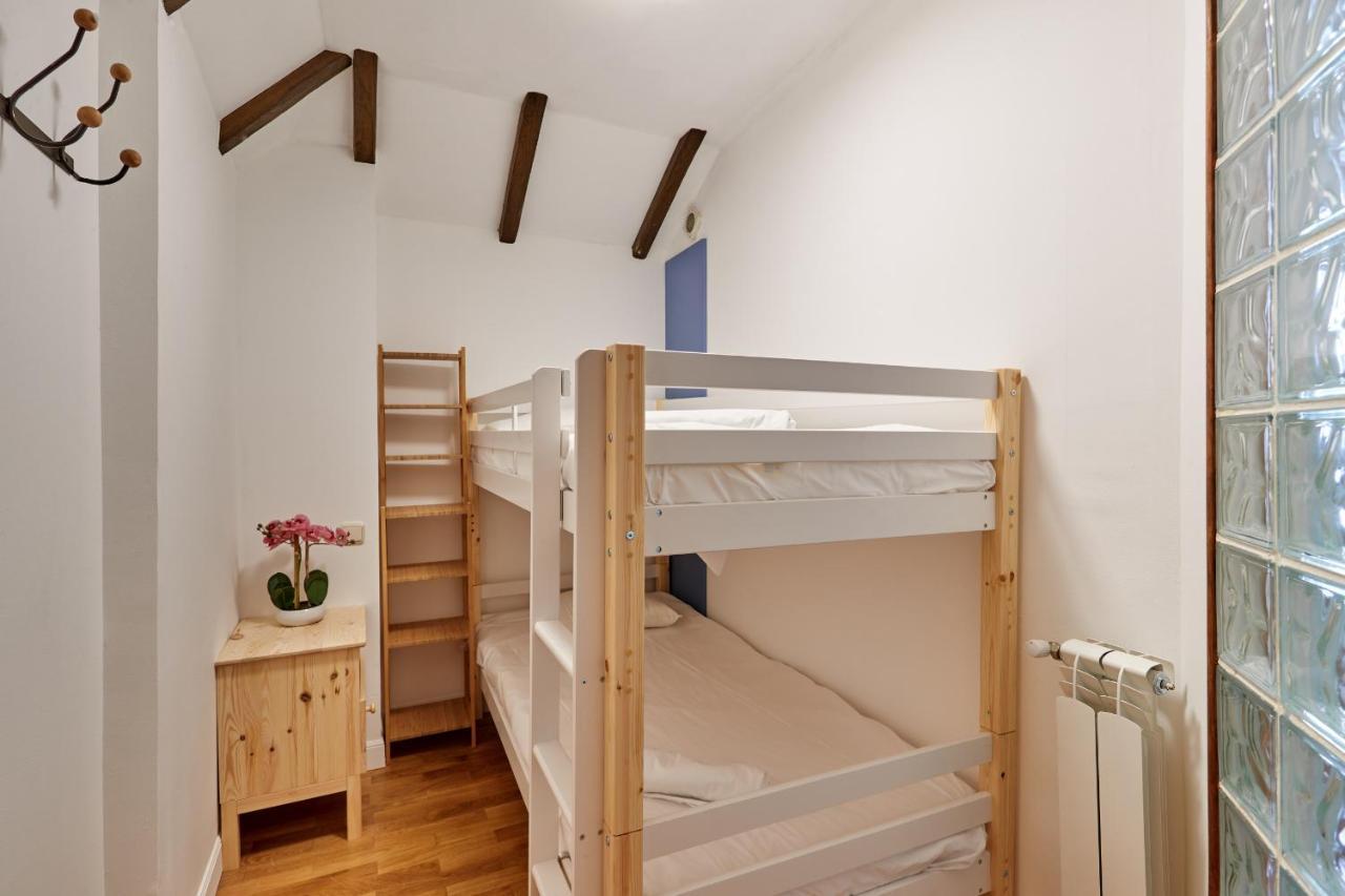 Tuapartamento Centro Estafeta Deluxe Apartment Пампона Екстериор снимка