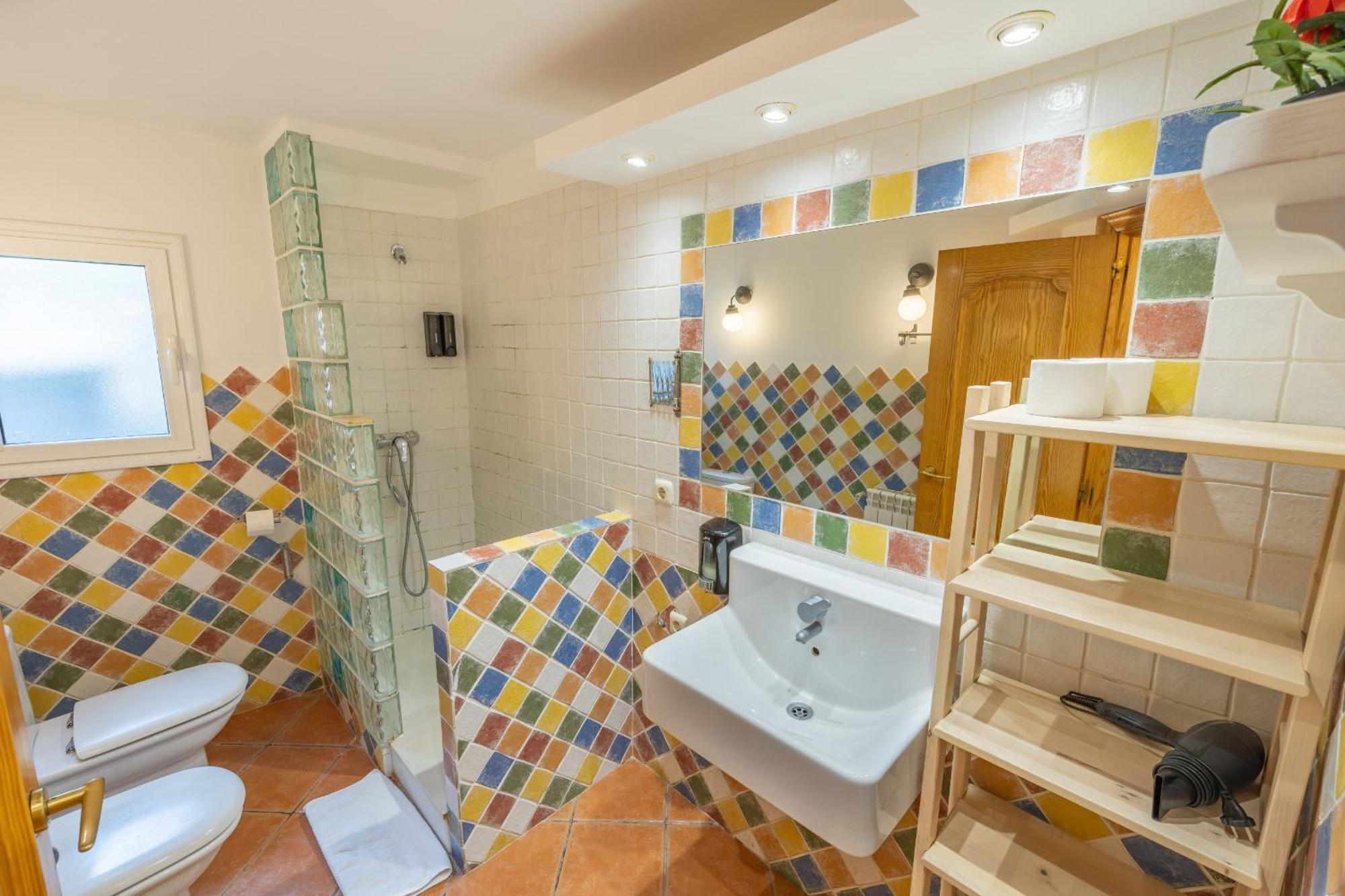 Tuapartamento Centro Estafeta Deluxe Apartment Пампона Екстериор снимка
