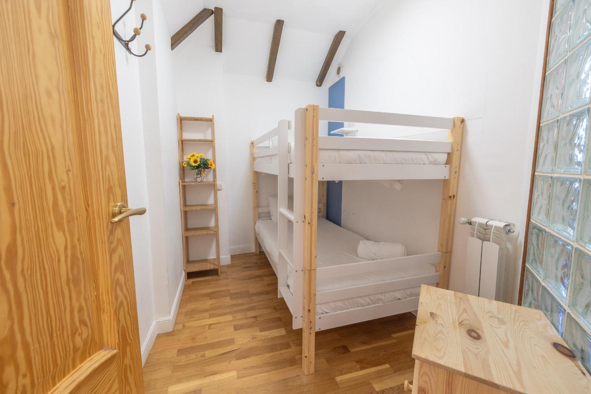 Tuapartamento Centro Estafeta Deluxe Apartment Пампона Екстериор снимка