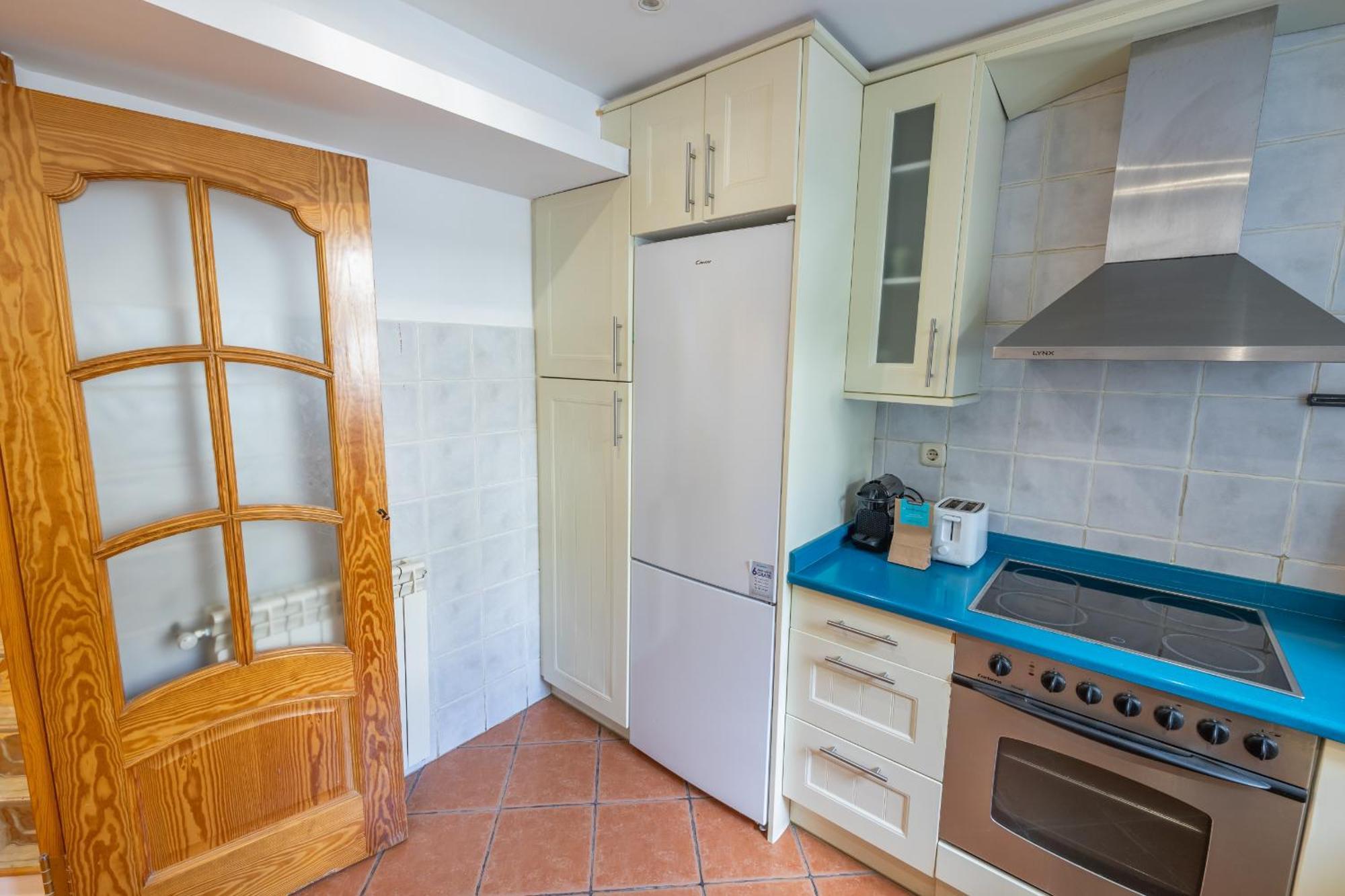 Tuapartamento Centro Estafeta Deluxe Apartment Пампона Екстериор снимка
